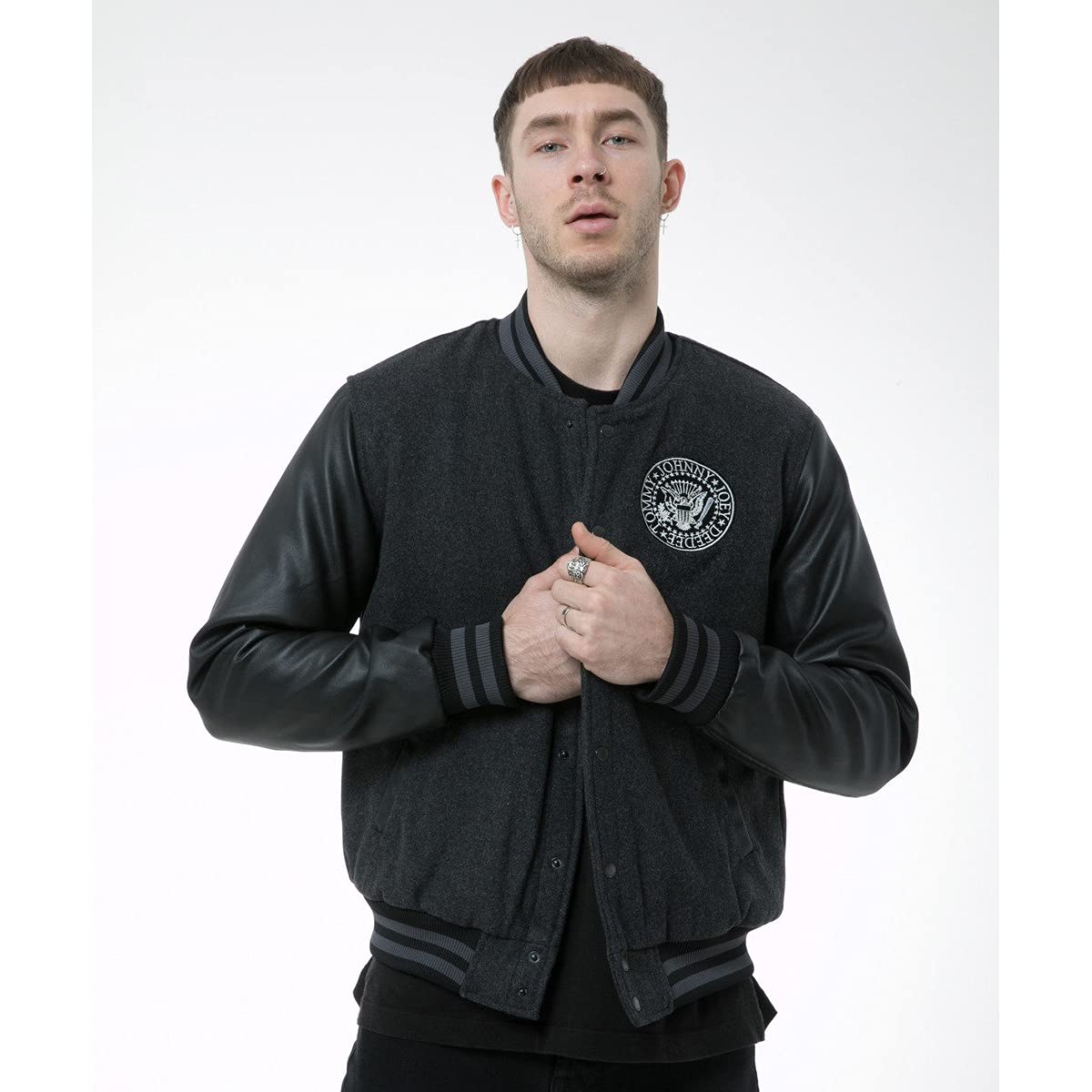 amplified-ramones-varsity-collegejacke-gr-m-logo image 2